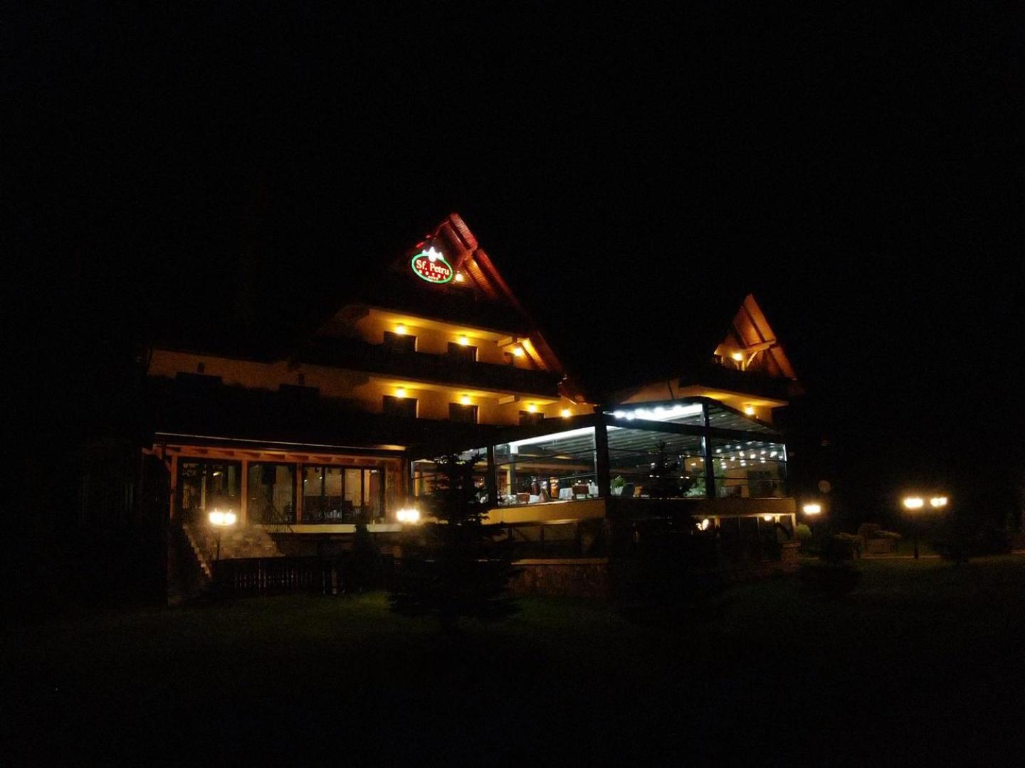 Hotel Sf. Petru Tău Bistra Exterior foto