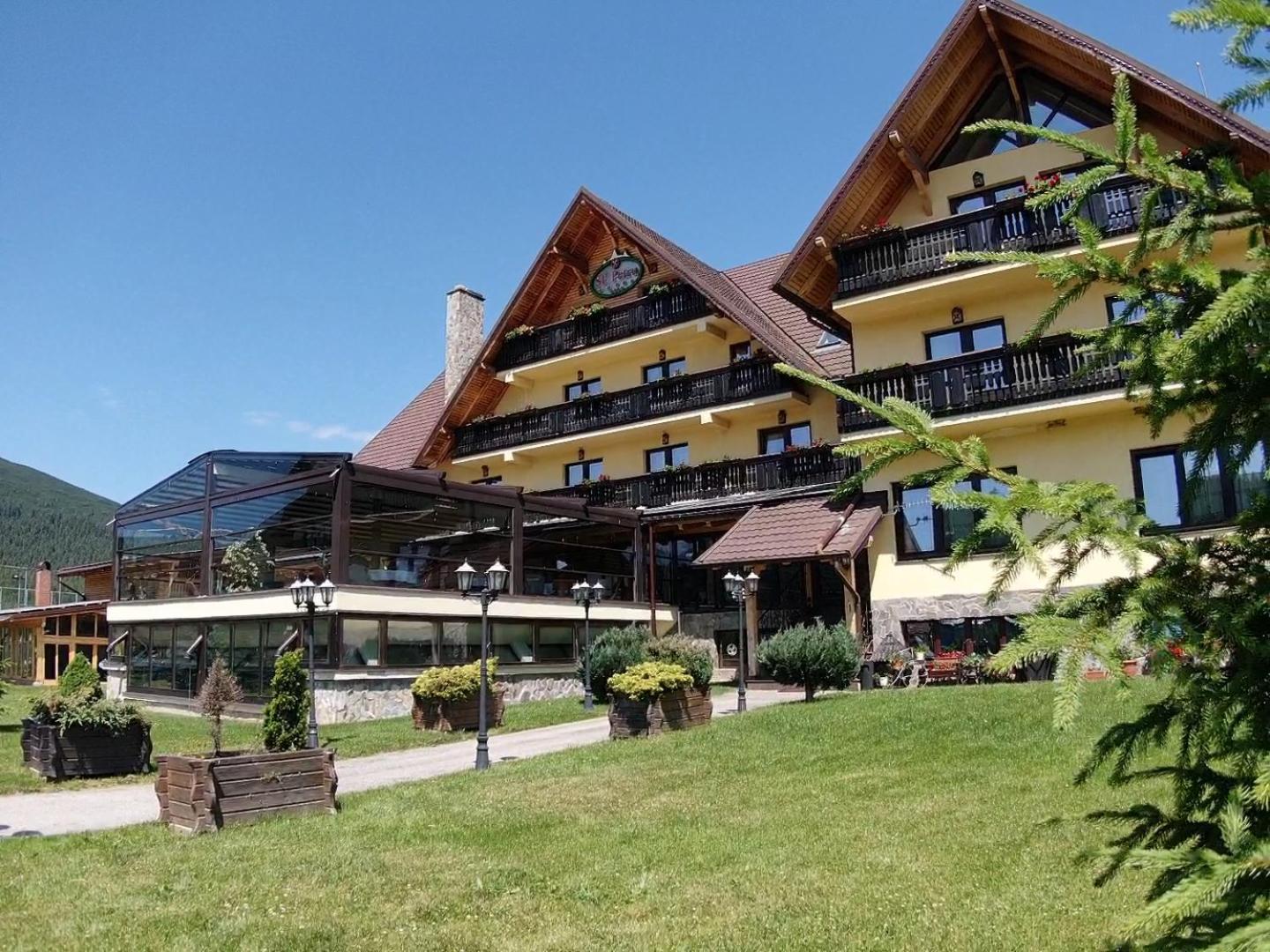 Hotel Sf. Petru Tău Bistra Exterior foto
