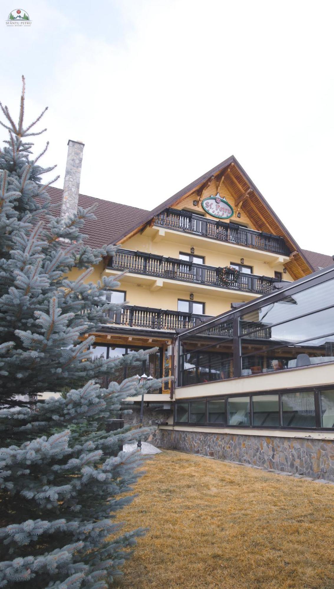Hotel Sf. Petru Tău Bistra Exterior foto