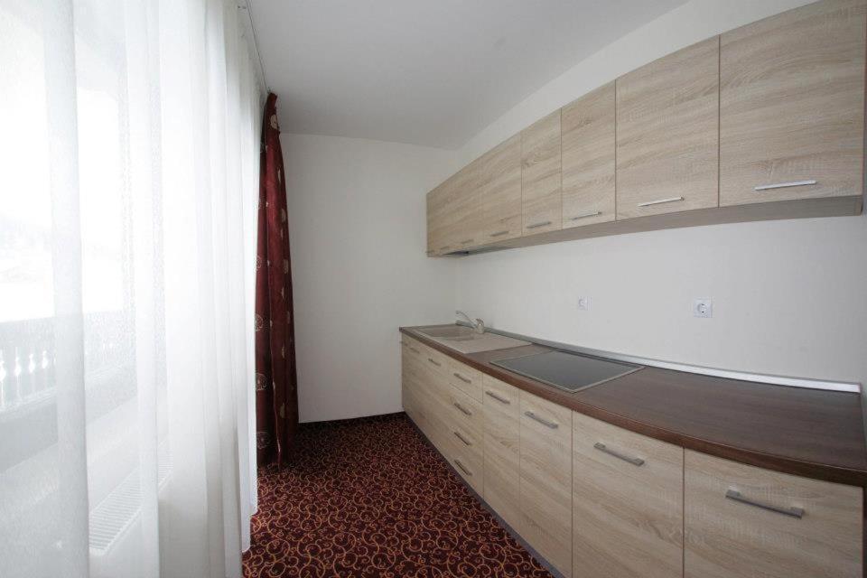 Hotel Sf. Petru Tău Bistra Exterior foto